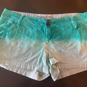 BKE shorts, Darby style,  Size 28